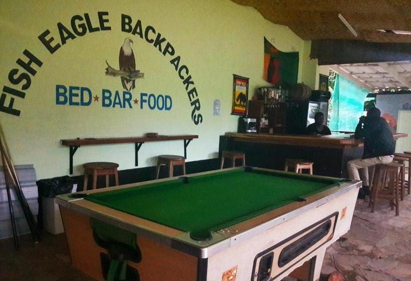 مسافرخانه Fish Eagle Backpackers