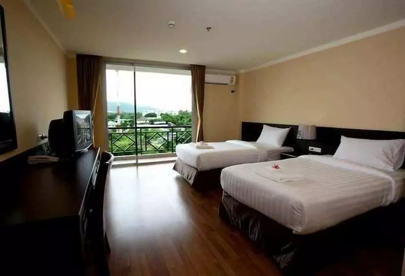 هتل J & Y Lodge