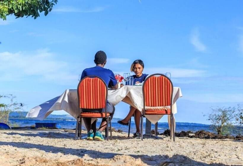 هتل Nature S Green Beach Resort