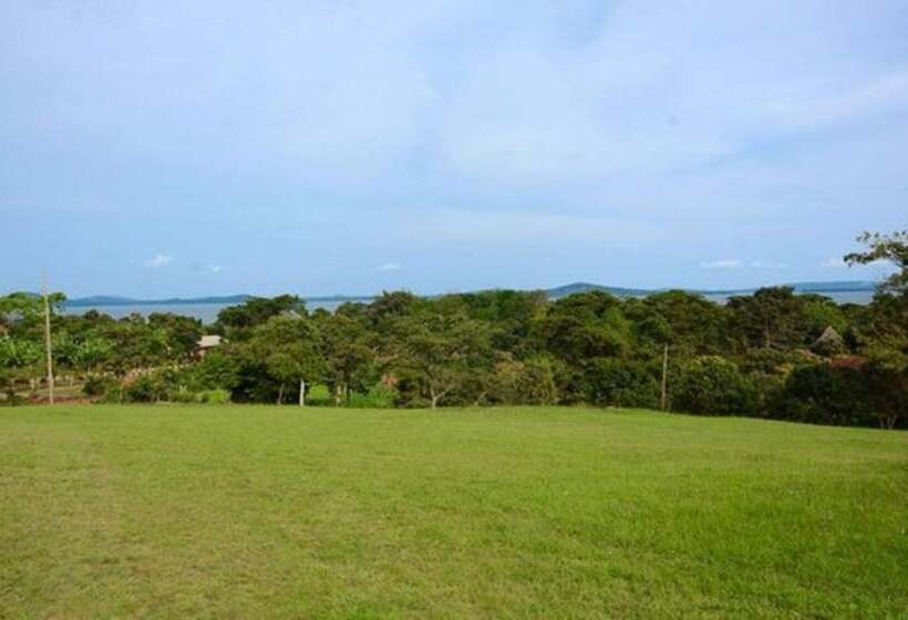 هتل Nature S Green Beach Resort