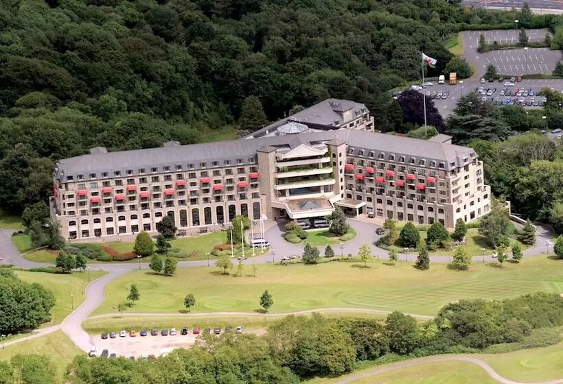 هتل The Isca Arms