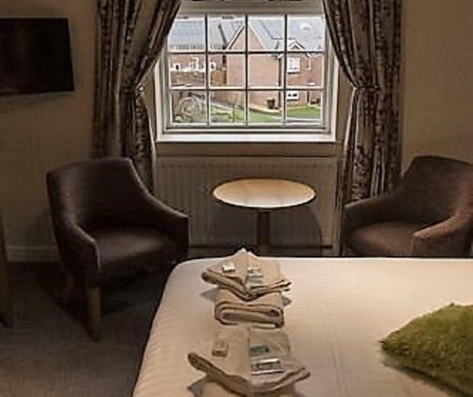 בית מלון כפרי The Isca Arms