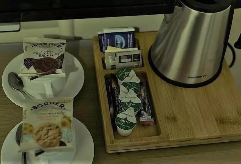 هتل The Isca Arms