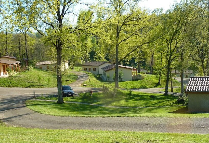 فندق Village De Montmarsis