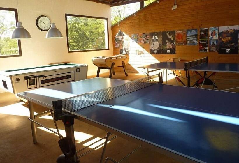 فندق Village De Montmarsis