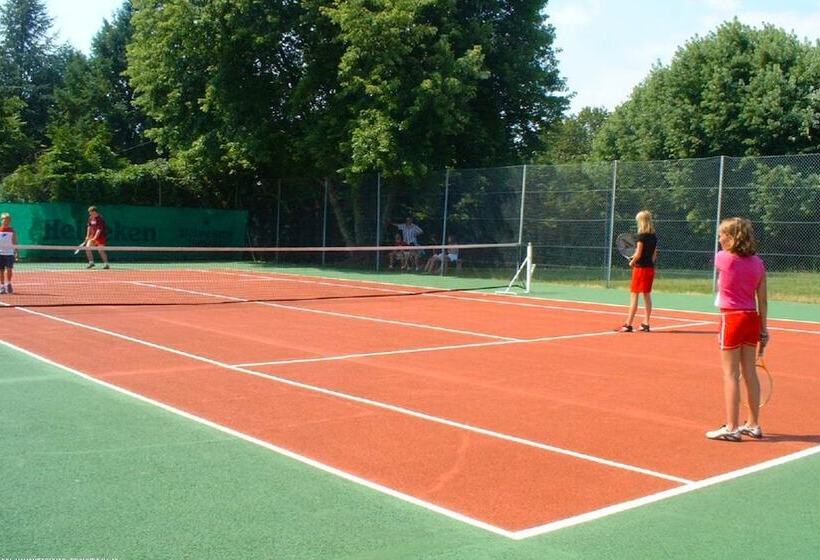 فندق Village De Montmarsis