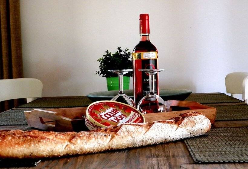 فندق Village De Montmarsis