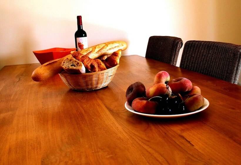 فندق Village De Montmarsis