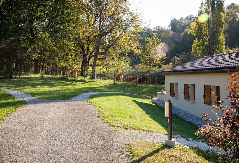 فندق Village De Montmarsis