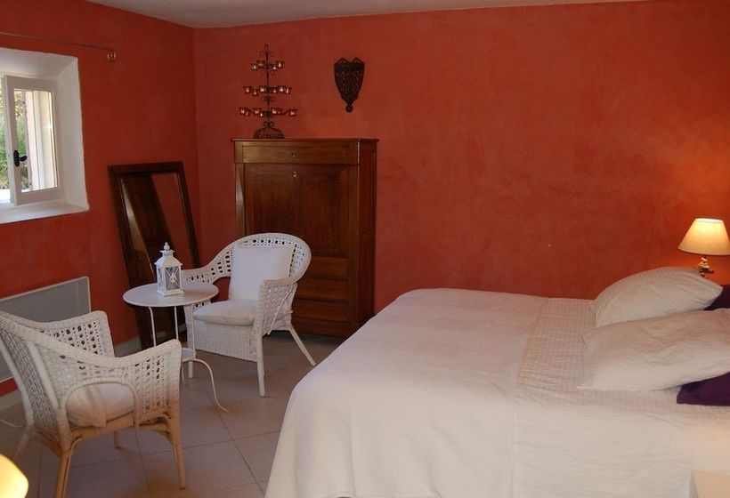 بنسيون Les Gites Du Rocher Du Pieï