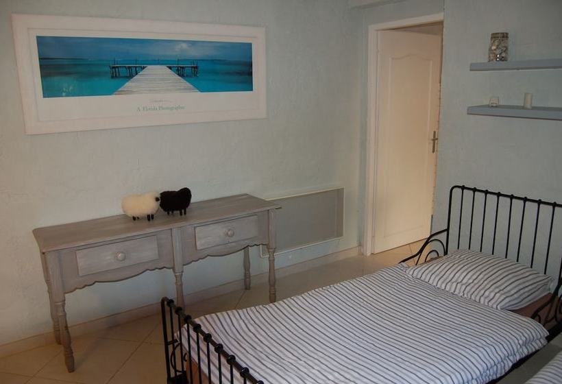 بنسيون Les Gites Du Rocher Du Pieï