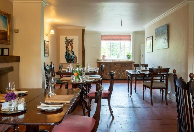 ペンション The Coach House