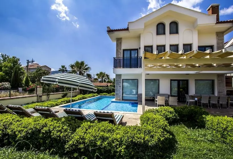 Villa North By Tatilpremium