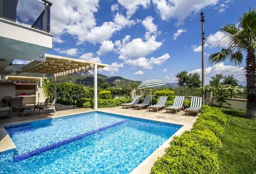 Villa North By Tatilpremium