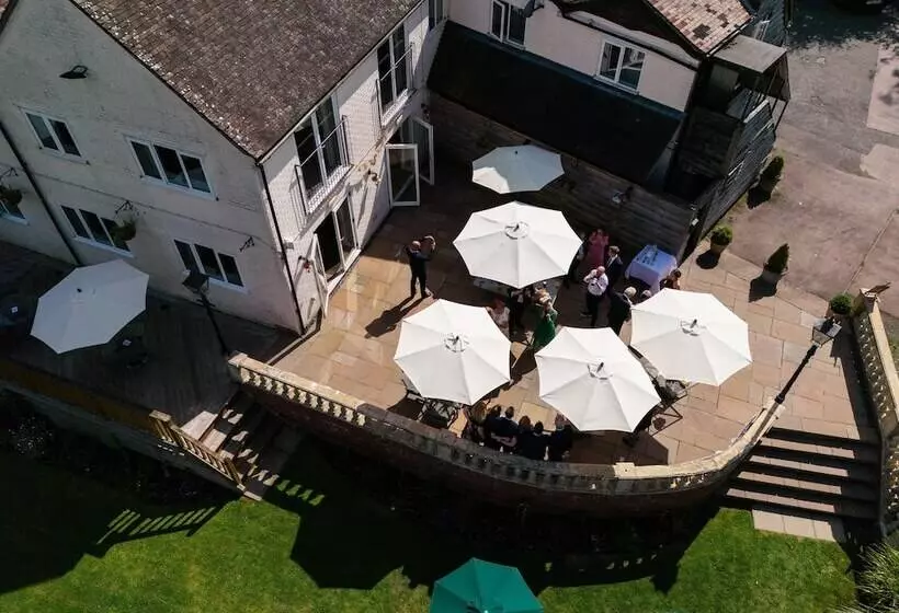 簡易ホテル The Manor At Abberley