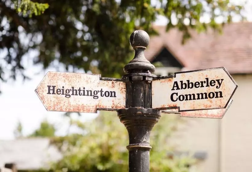簡易ホテル The Manor At Abberley