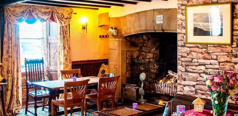 בית מלון כפרי Kings Arms