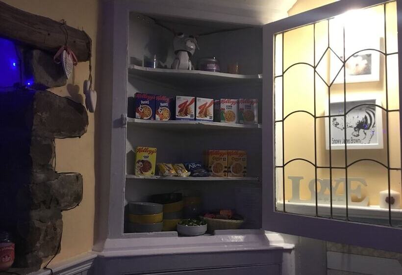 בית מלון כפרי Kings Arms