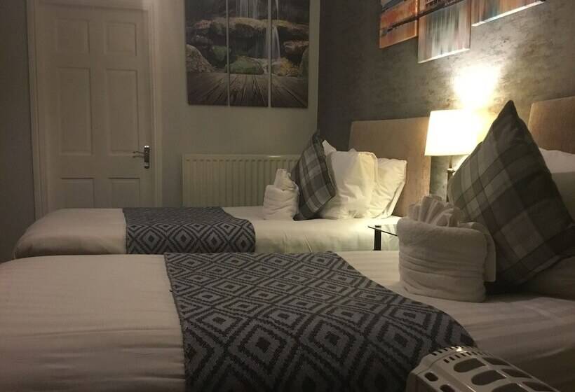 בית מלון כפרי Kings Arms