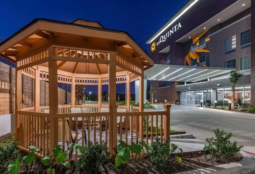 Hotelli La Quinta By Wyndham Houston East At Sheldon Rd