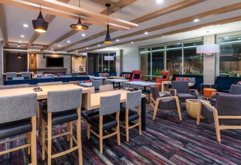 Hotelli La Quinta By Wyndham Houston East At Sheldon Rd