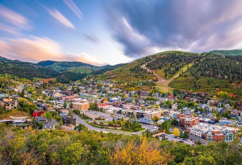 فندق Stein Eriksen Residences