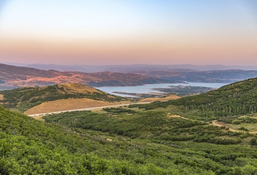 فندق Stein Eriksen Residences