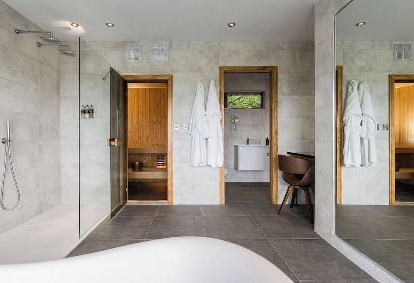 Hotelli The Hideaway Experience