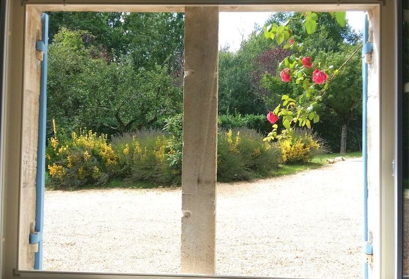 Relais De Montgeoffroy B&b