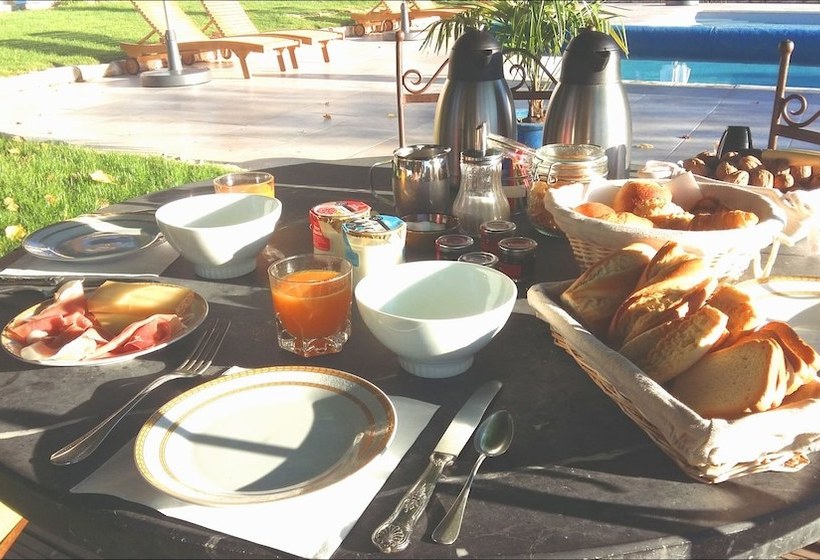 Relais De Montgeoffroy B&b