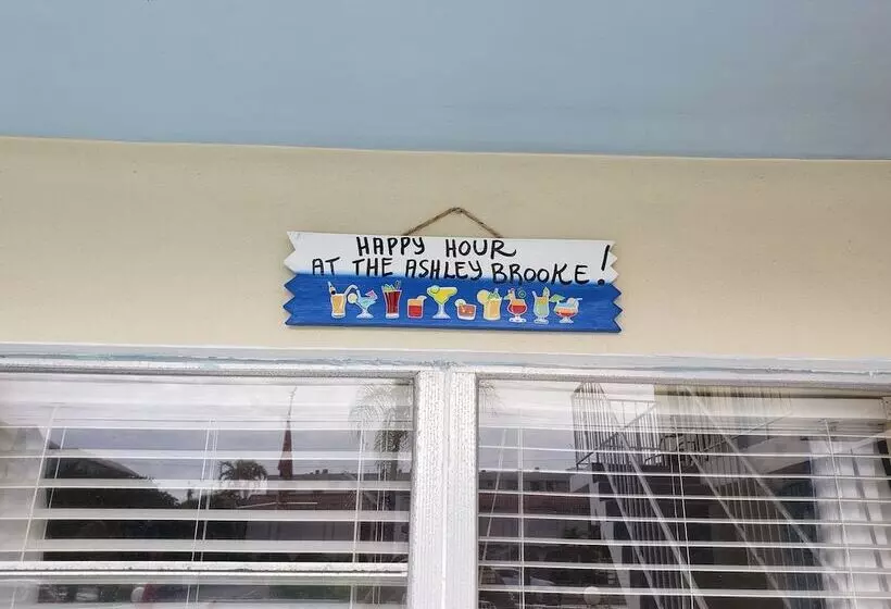 مُتل Ashley Brooke Beach Resort