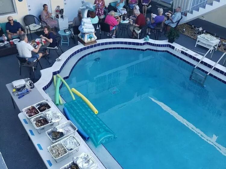 مُتل Ashley Brooke Beach Resort