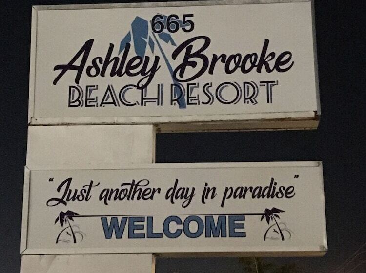 모텔 Ashley Brooke Beach Resort