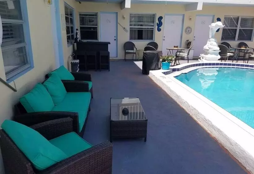 مُتل Ashley Brooke Beach Resort