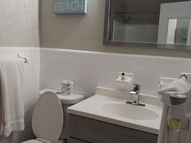 모텔 Ashley Brooke Beach Resort