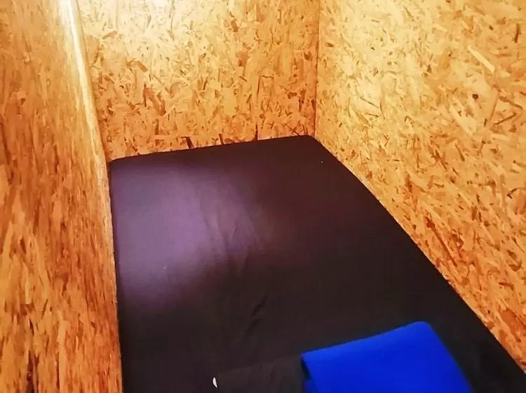 Roen 79  Hostel