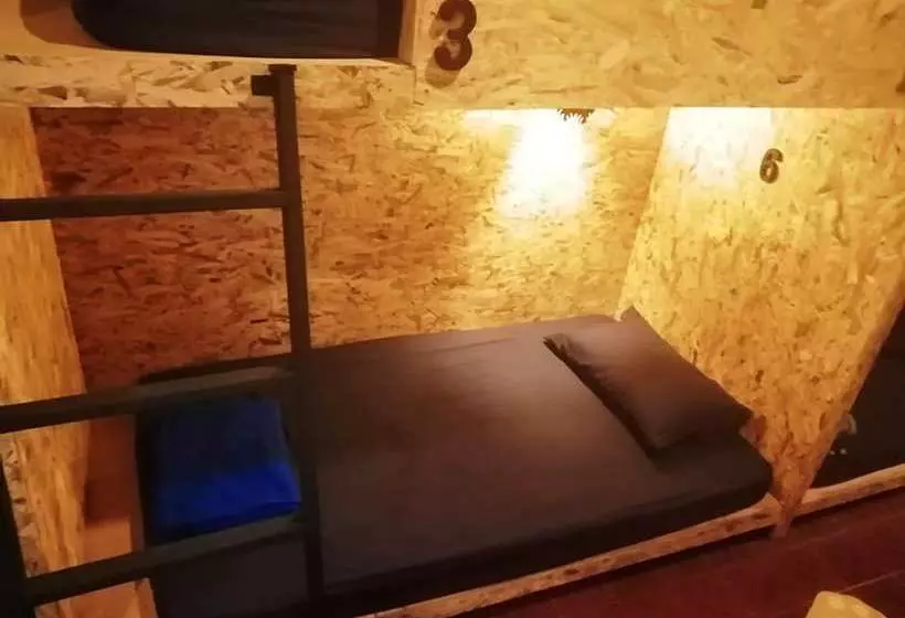 Roen 79  Hostel