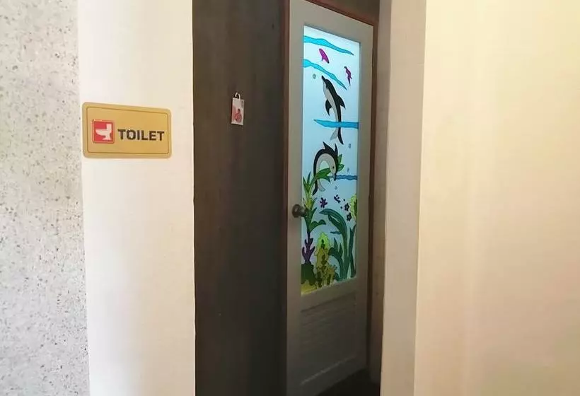 Roen 79  Hostel