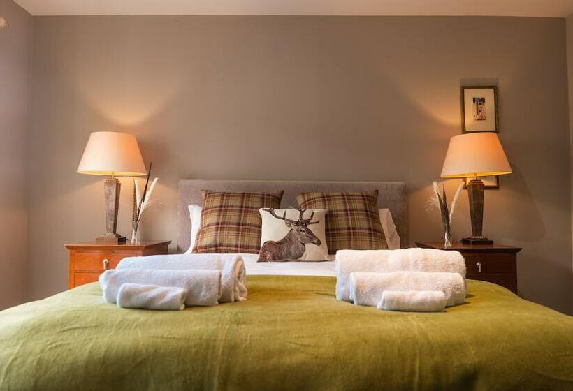 مسافرخانه The Manor At Abberley