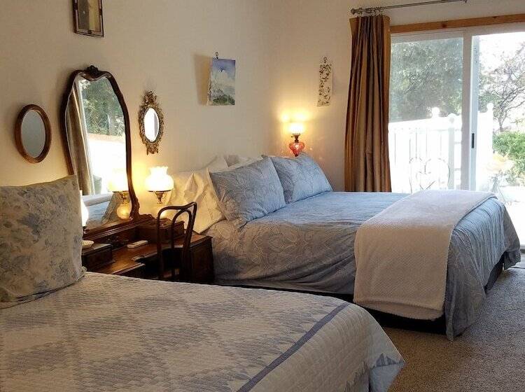 Yosemite Plaisance Bed & Breakfast