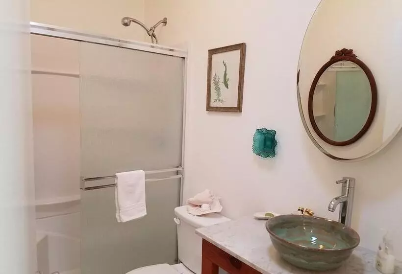 Yosemite Plaisance Bed & Breakfast
