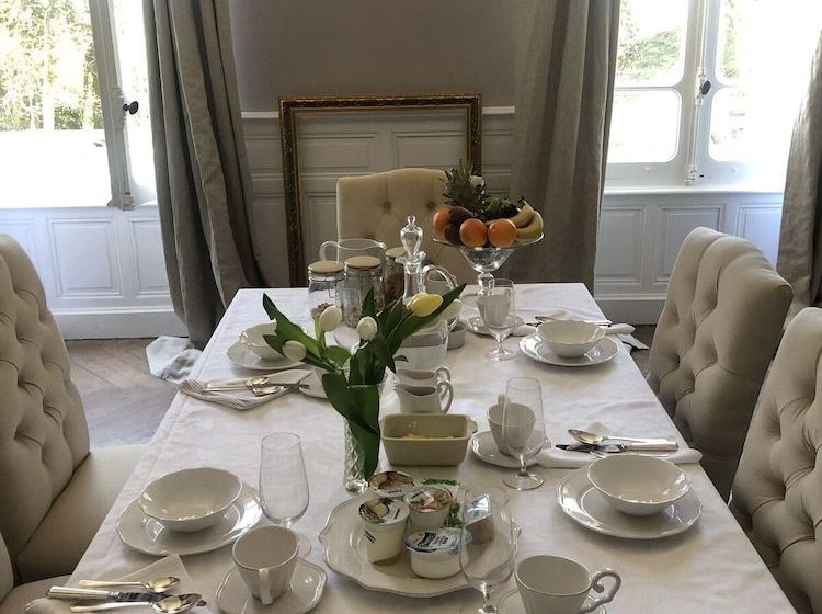 مبيت وإفطار Château De Thuriés