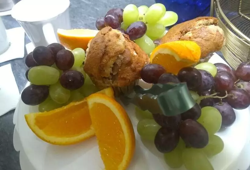 تختخواب و صبحانه The Smith Steiner