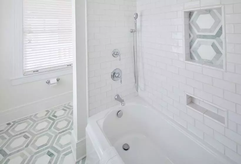 تختخواب و صبحانه The Smith Steiner