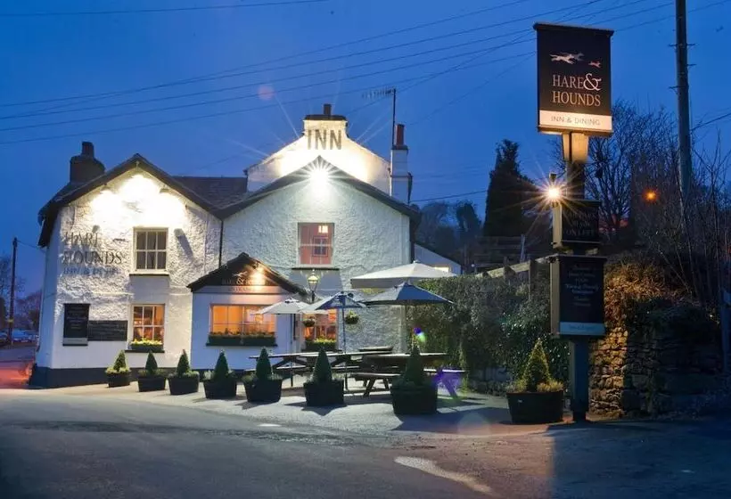 مسافرخانه Hare & Hounds