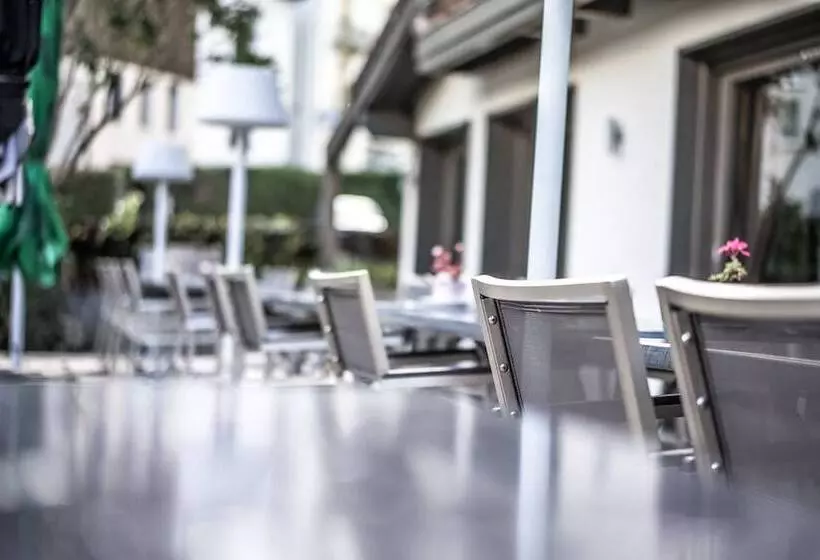 ホテル Altis Val Vert