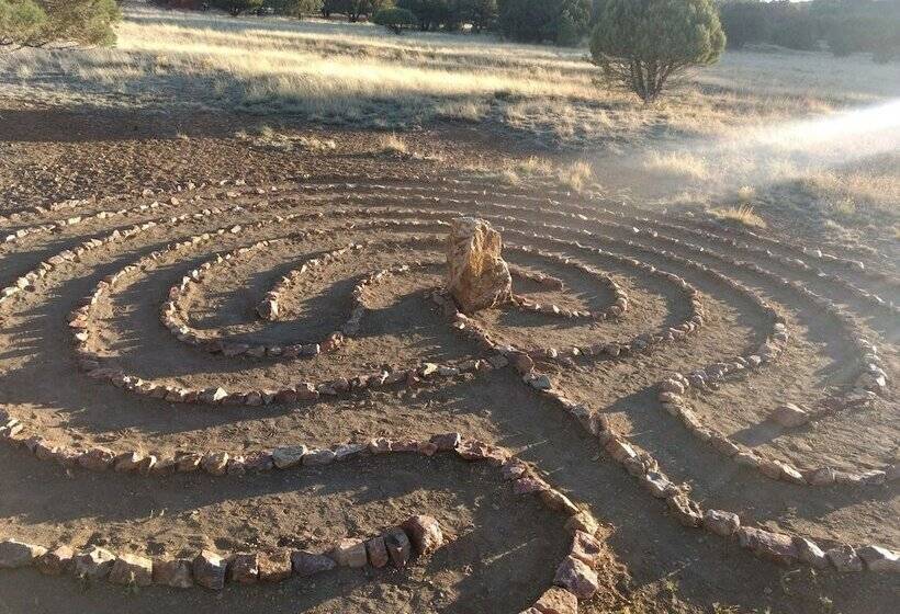 Отель Bear Mountain Lodge