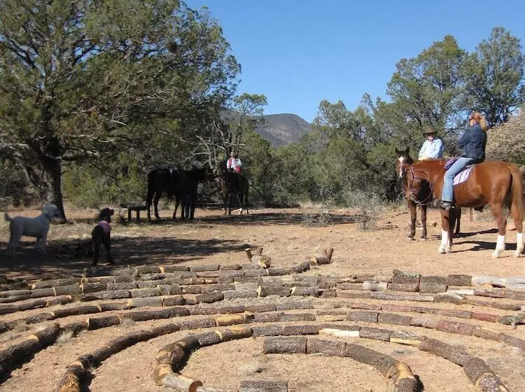 Hotelli Bear Mountain Lodge