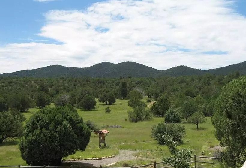 Hotelli Bear Mountain Lodge