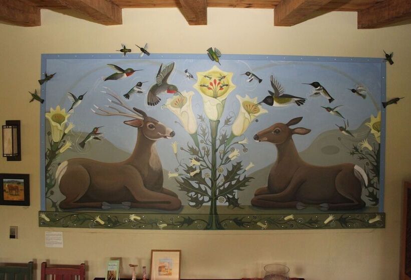 Отель Bear Mountain Lodge